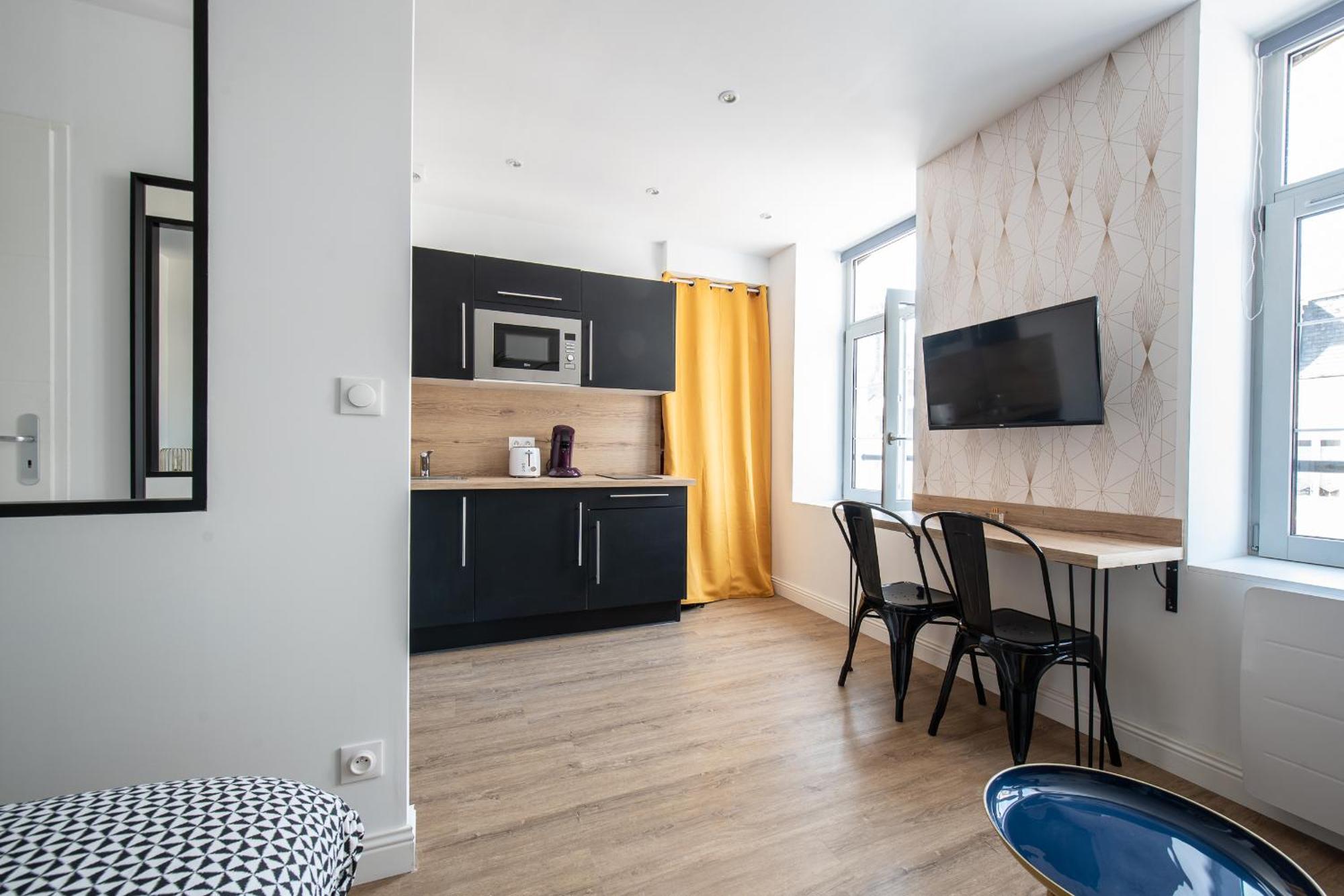 Au Nouveau Boulonnais - 4 Appartements Charmants Pour Couples, Familles Et Groupe D'Amis, Vieille Ville Et Centre Ville De Boulogne Sur Mer エクステリア 写真