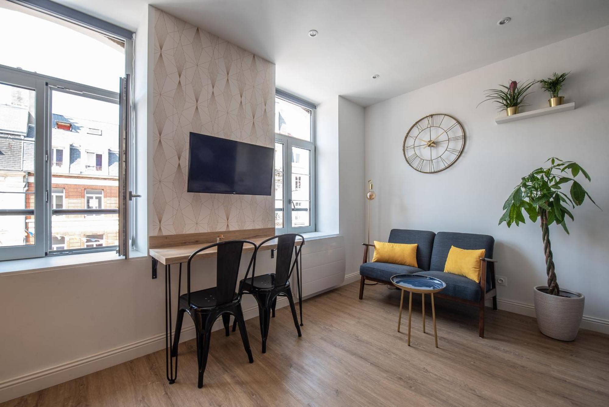 Au Nouveau Boulonnais - 4 Appartements Charmants Pour Couples, Familles Et Groupe D'Amis, Vieille Ville Et Centre Ville De Boulogne Sur Mer エクステリア 写真