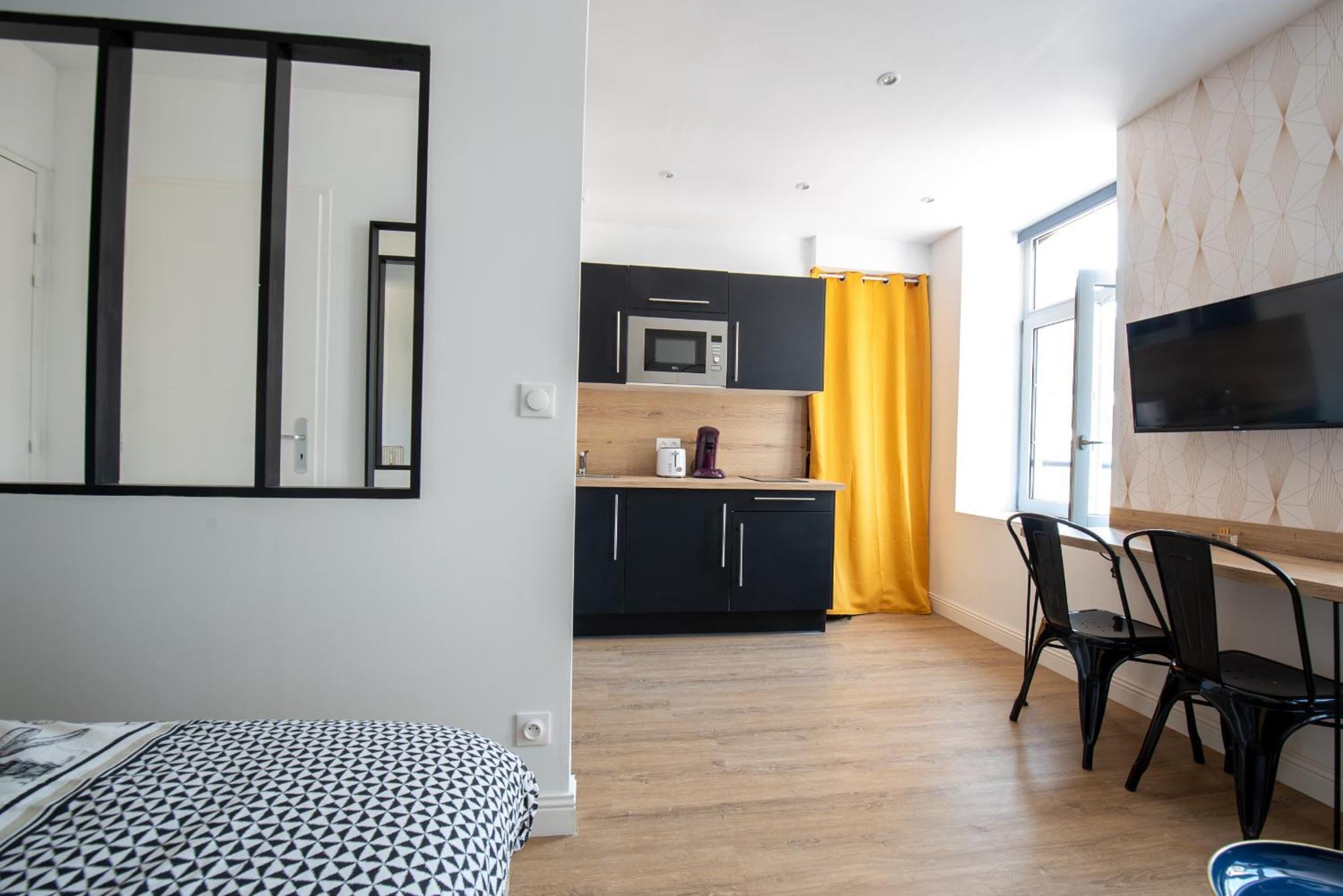 Au Nouveau Boulonnais - 4 Appartements Charmants Pour Couples, Familles Et Groupe D'Amis, Vieille Ville Et Centre Ville De Boulogne Sur Mer エクステリア 写真