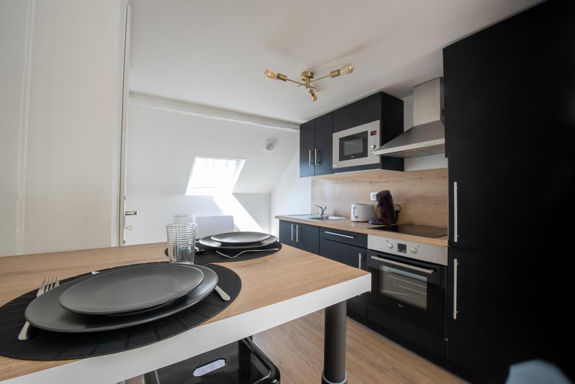 Au Nouveau Boulonnais - 4 Appartements Charmants Pour Couples, Familles Et Groupe D'Amis, Vieille Ville Et Centre Ville De Boulogne Sur Mer エクステリア 写真