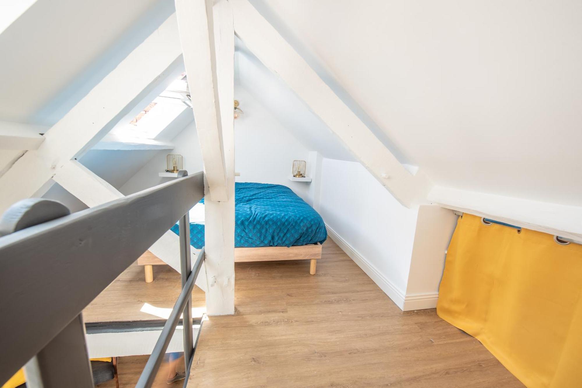 Au Nouveau Boulonnais - 4 Appartements Charmants Pour Couples, Familles Et Groupe D'Amis, Vieille Ville Et Centre Ville De Boulogne Sur Mer エクステリア 写真